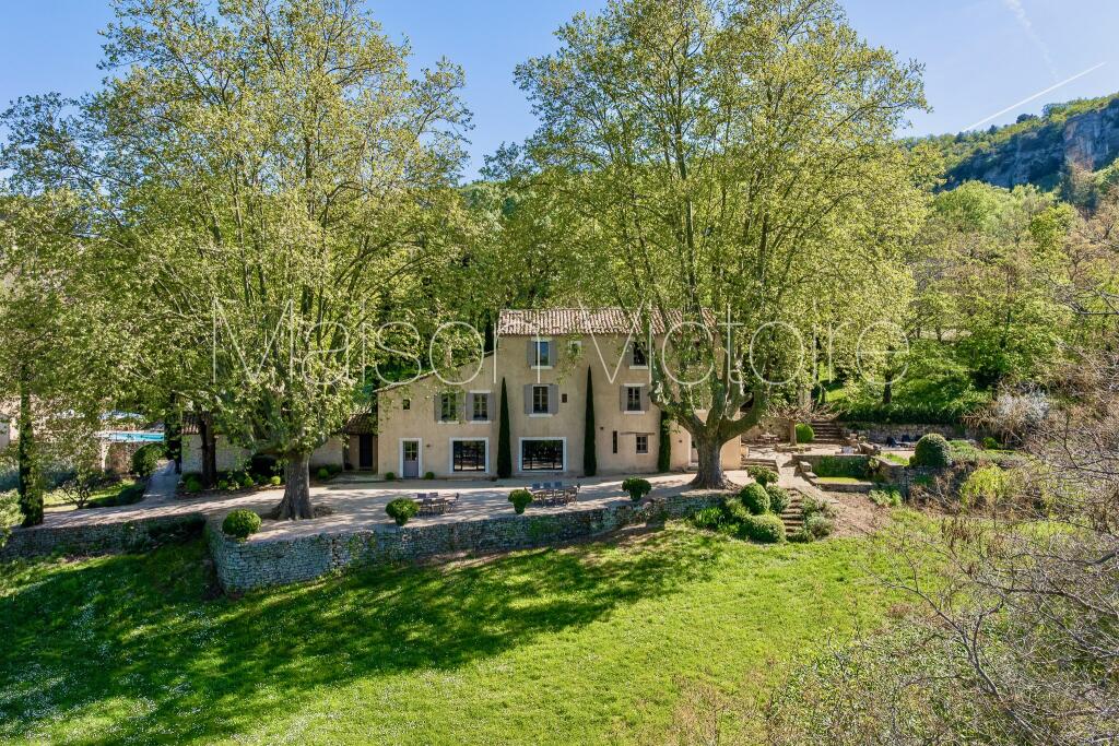 Main image of property: Provence-Alps-Cote d`Azur, Vaucluse, Saignon
