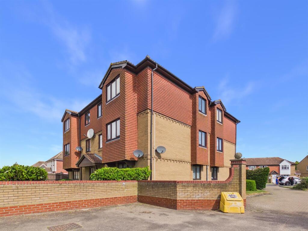Main image of property: Hunting Gate, Colchester