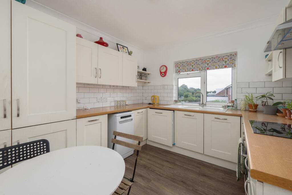 Apartment in Canterbury - More