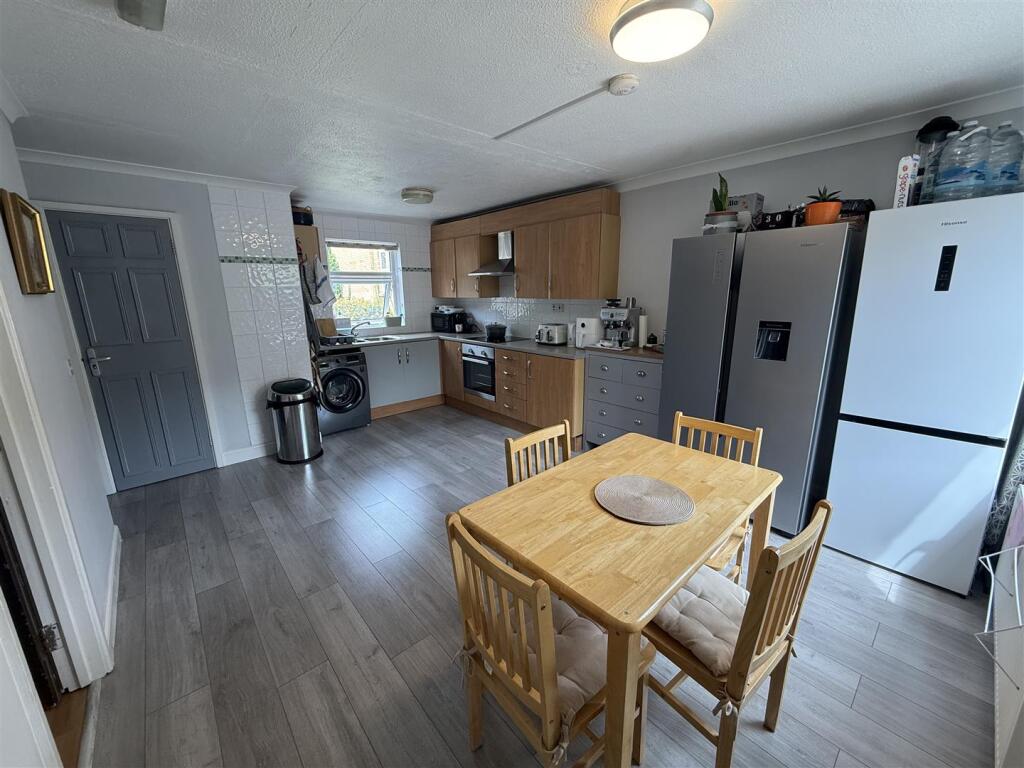 House in Hatfield, Nast Hyde - View 3