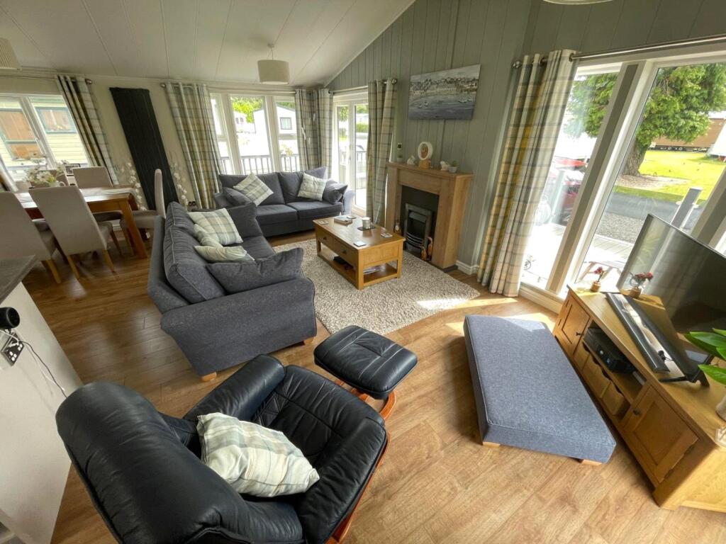 Ferry Lane, Higher Ferry, Chester, Flintshire, CH1 - More
