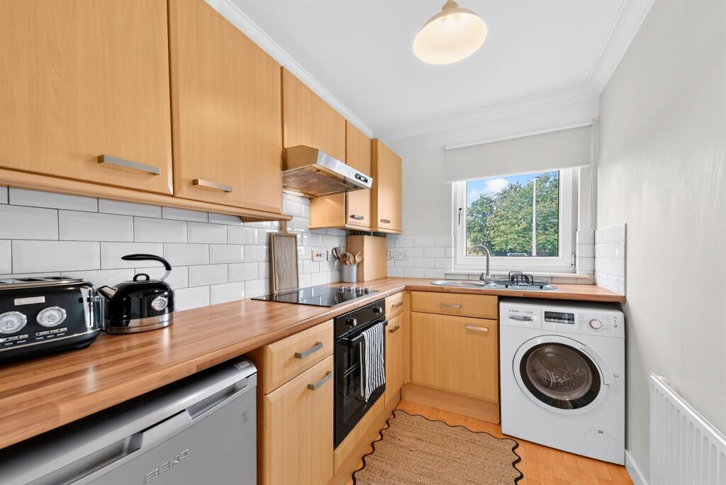 Apartment in Glasgow, South Lanarkshire - More