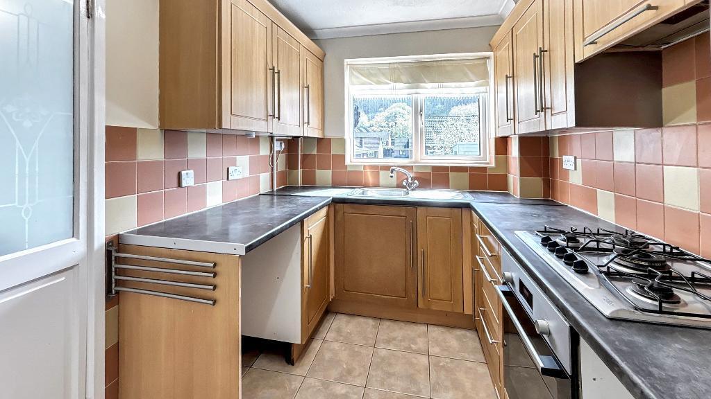 Lapwing Close, South Croydon, CR2 8TD photo 4