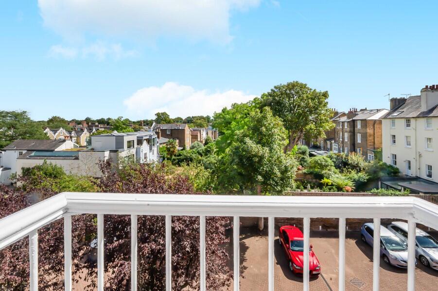 Apartment in London - View 4