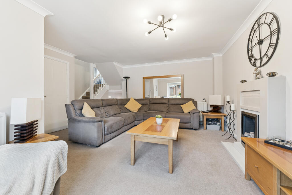 House in Glasgow, Mains Estate, Milngavie - View 3