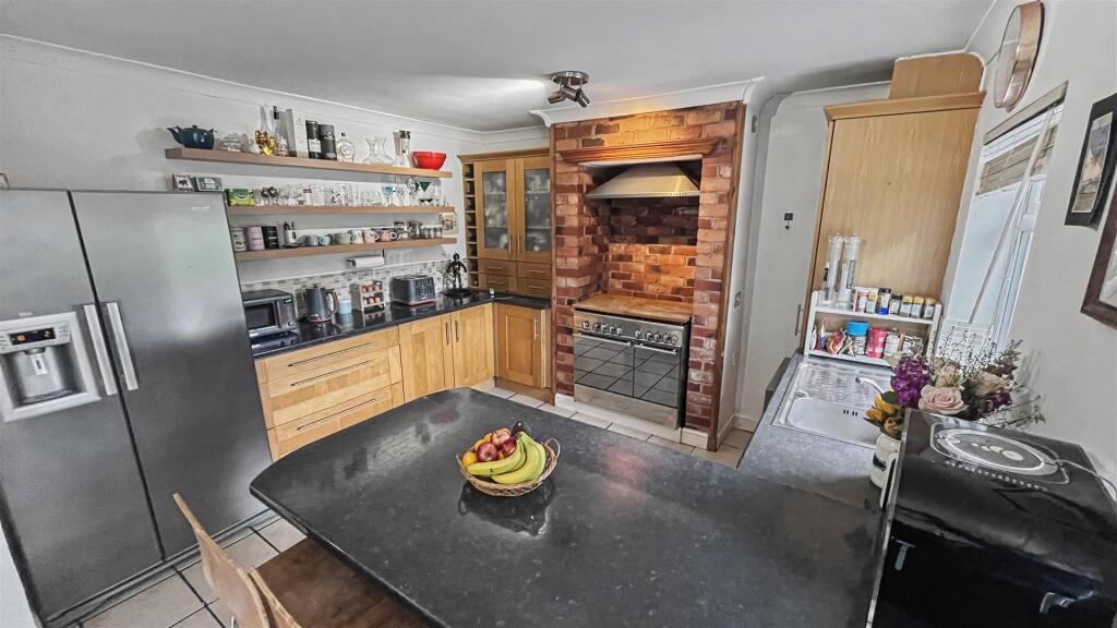 Vicarage Road, Kings Heath photo 5