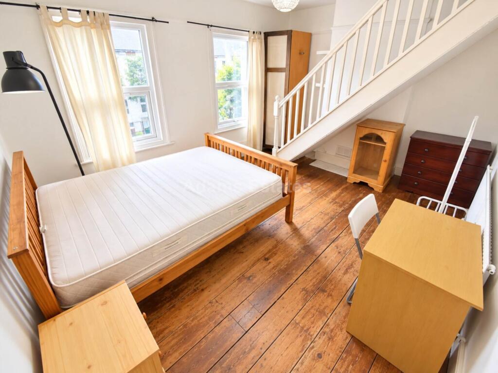 House in Reading - View 3
