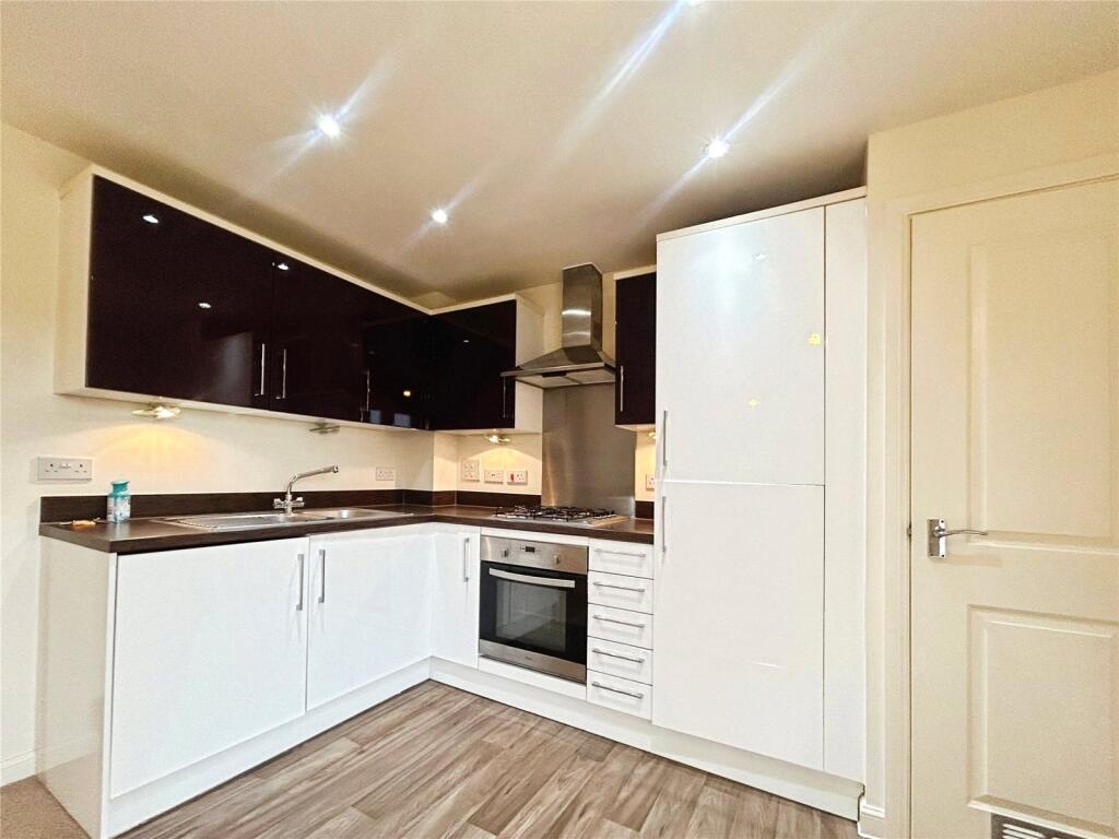 Lucerna Court, Bradbrook Drive, Longfield, Kent, DA3 photo 3
