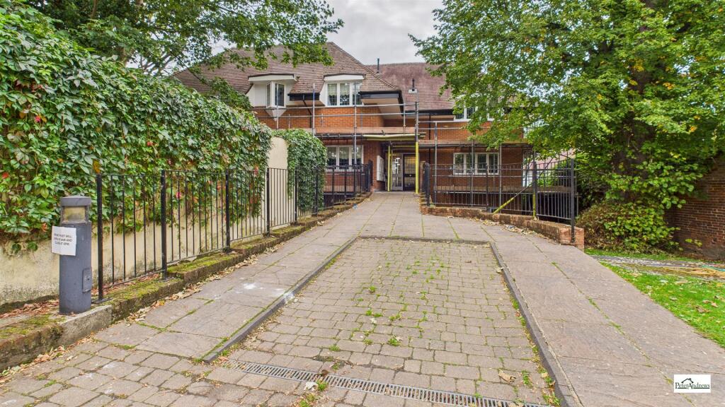 Main image of property: High Street, Ongar