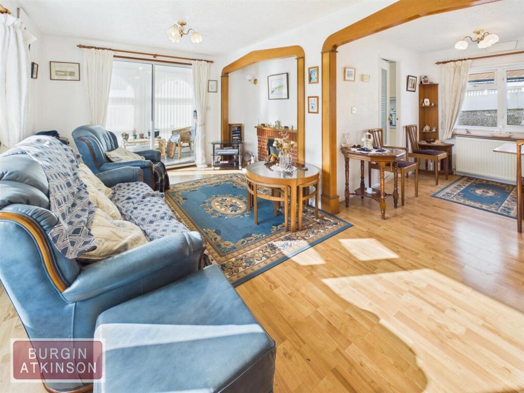The Hawthornes, Dunham-On-Trent, Newark - View 2