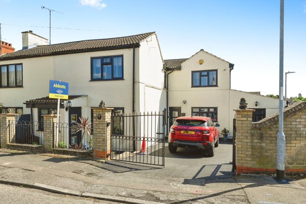3-bed semi-detached on 13 Old Lynn Road, £280,000