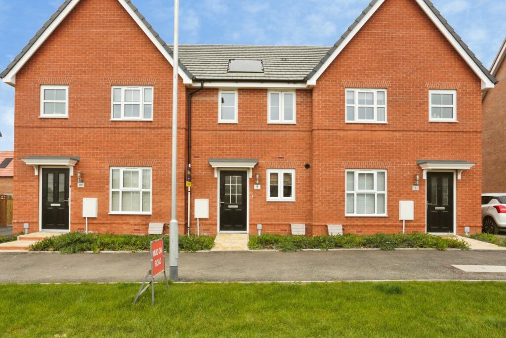 2-bed terraced on Knight Way, Stowmarket, Suffolk, IP14, £195,000
