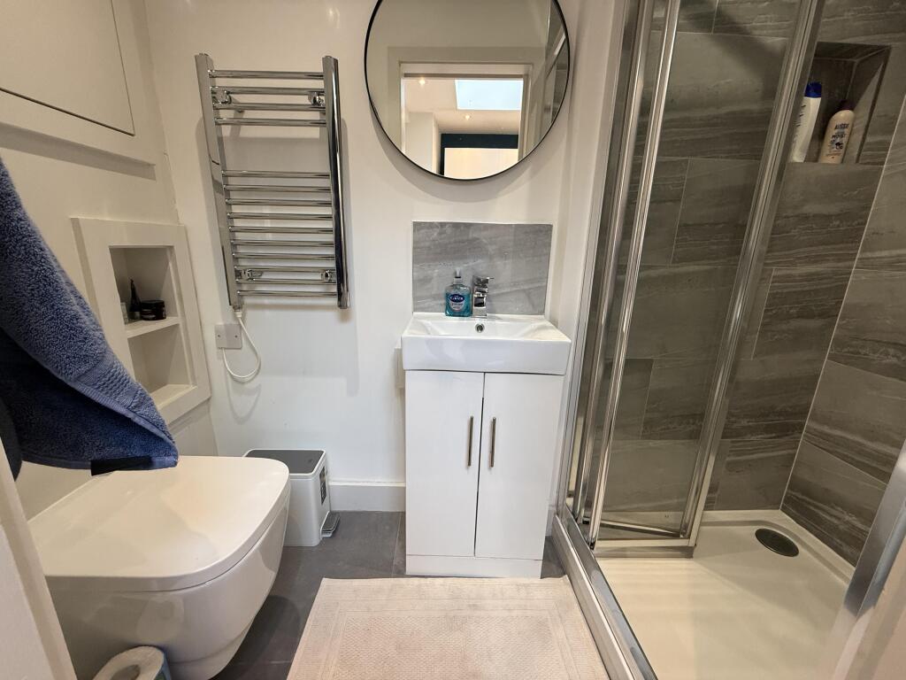 Apartment in London - View 5
