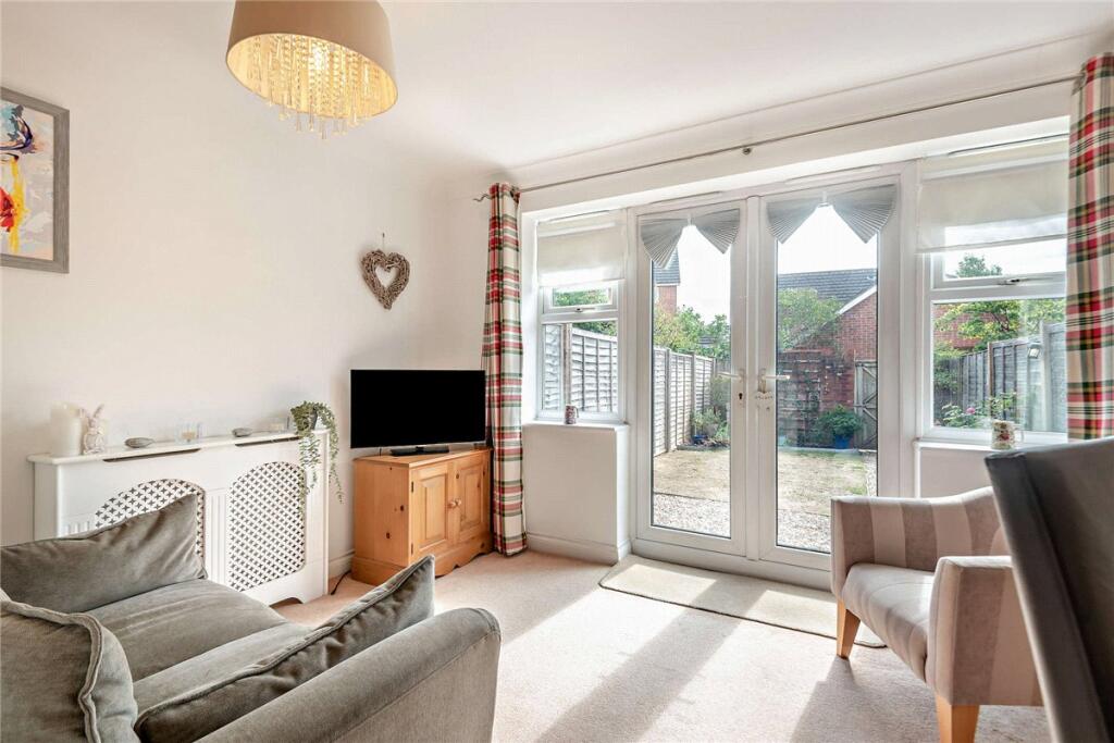 House in Thatcham, Colthrop - More