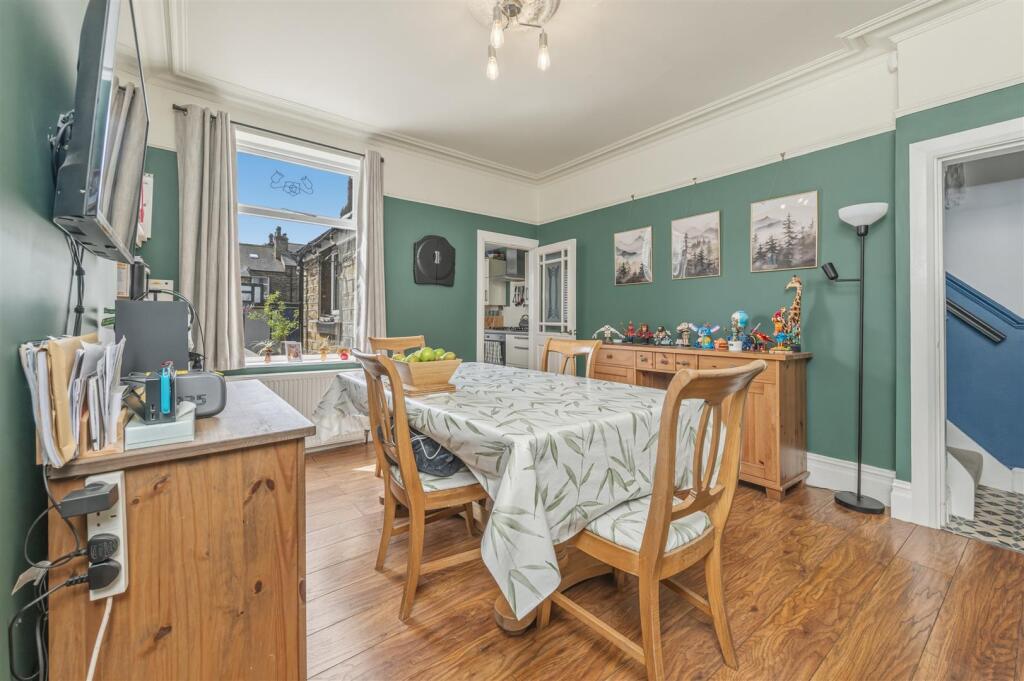 House in Calderdale, Blackley - View 6