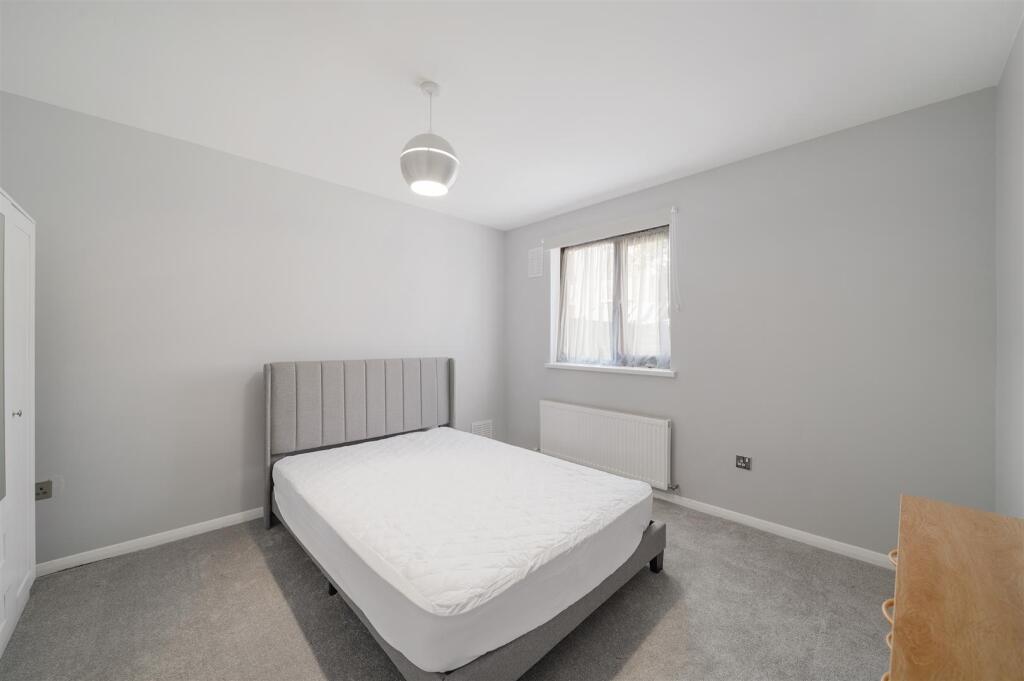 Apartment in Harrow - View 5