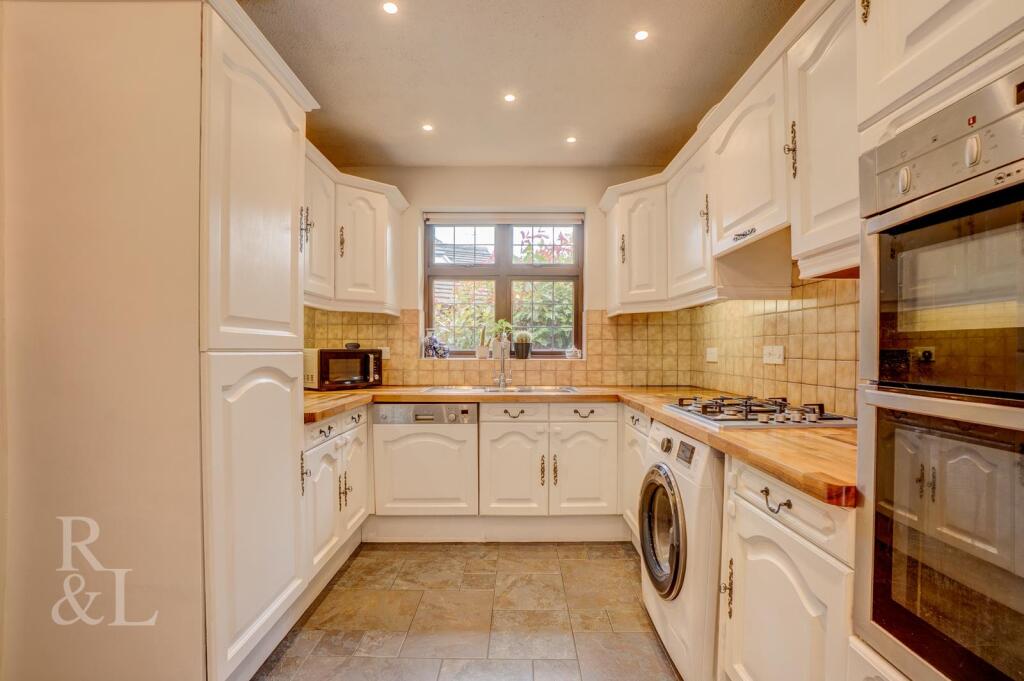 House in Rushcliffe, Nottinghamshire - View 6