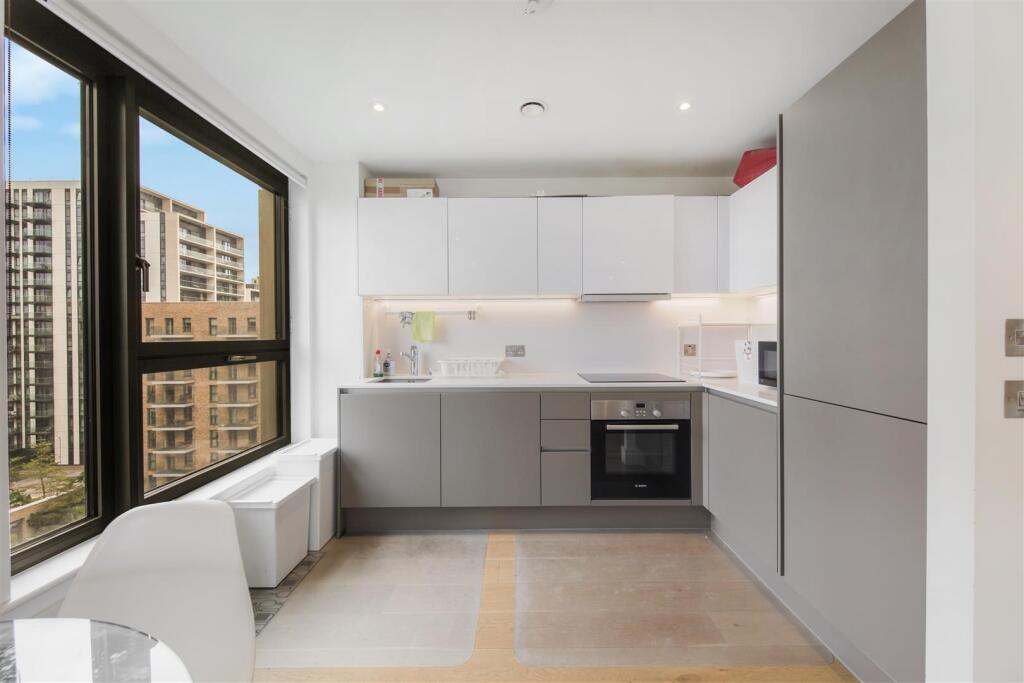 Apartment in Harrow - View 4
