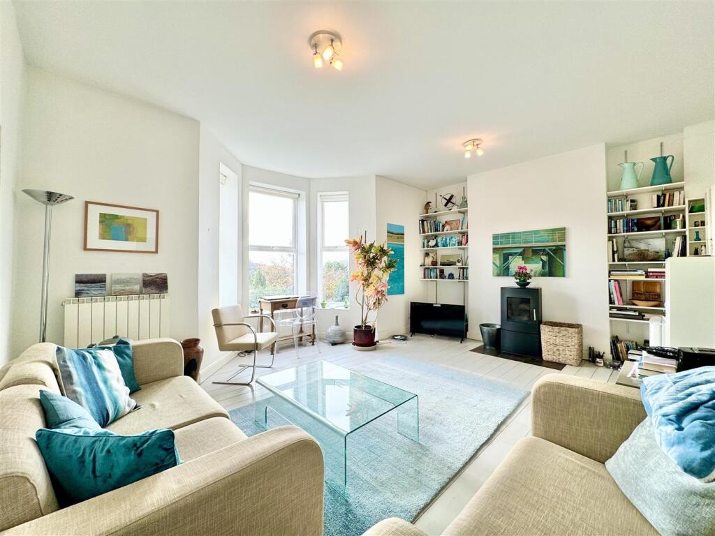 House in Hastings, Belmont - View 2