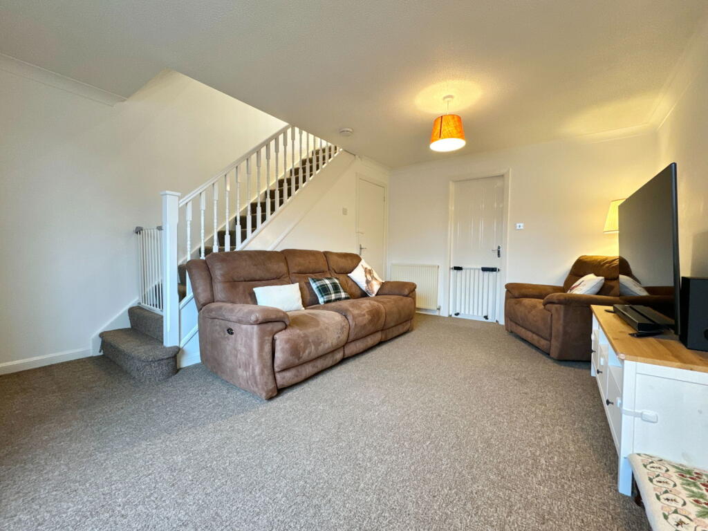 8, Walker Drive, Dennyloanhead, Bonnybridge, FK4 1RW photo 4