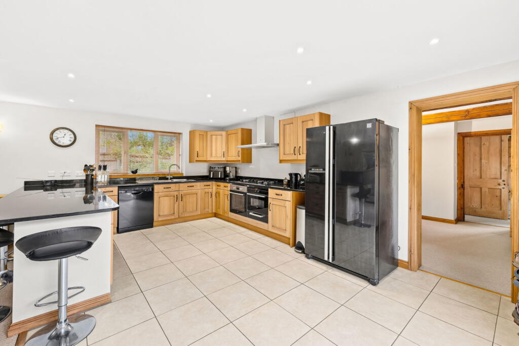 House in Redhill - View 4