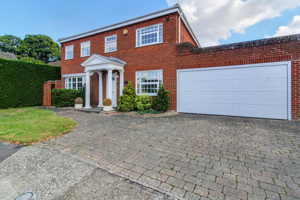 Main image of property: Ash Tree Close, Worlingham, NR34 7