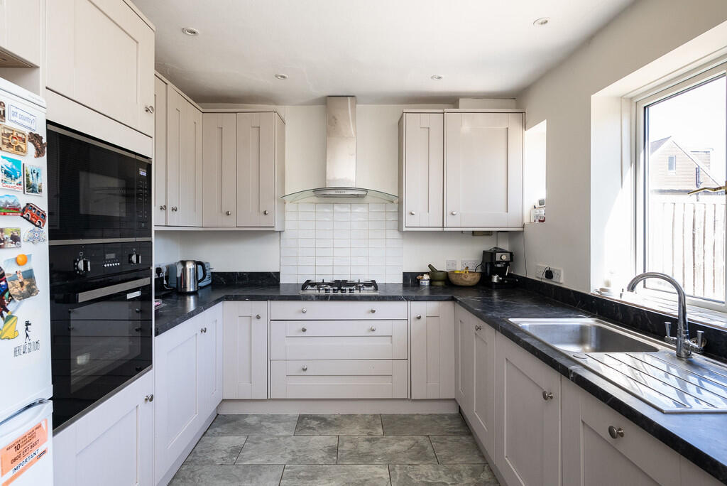 Nower Road, Dorking photo 4