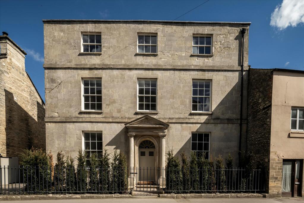 House in Cirencester, Watermoor - View 2