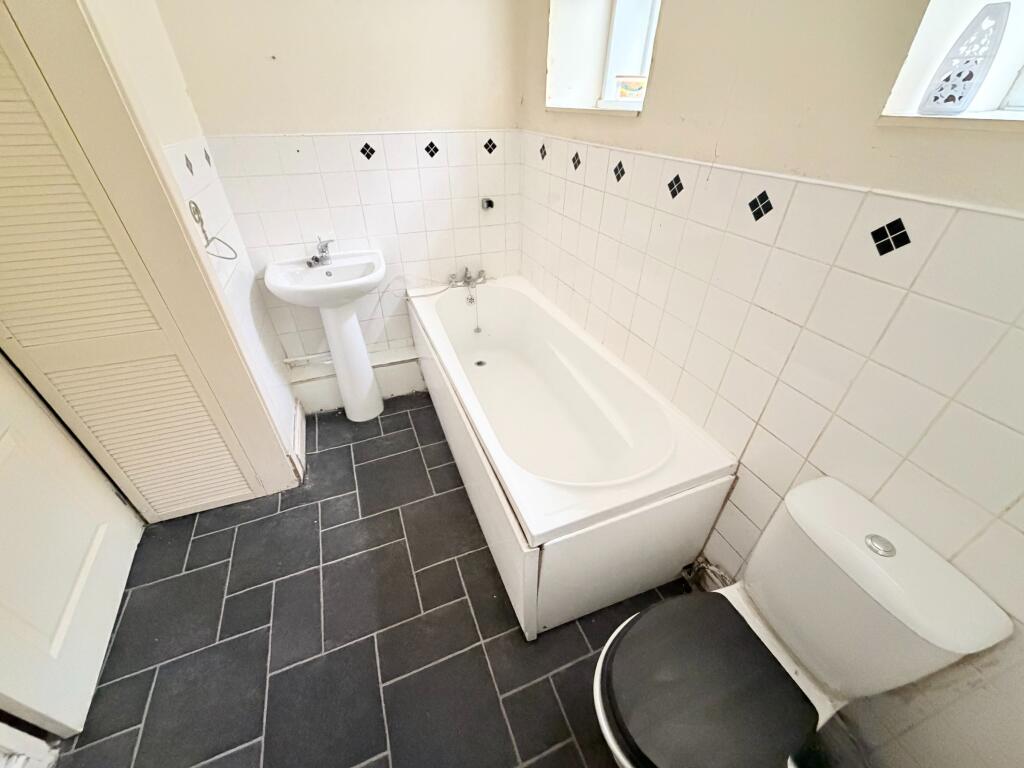 House in Cardiff, Porth - View 3