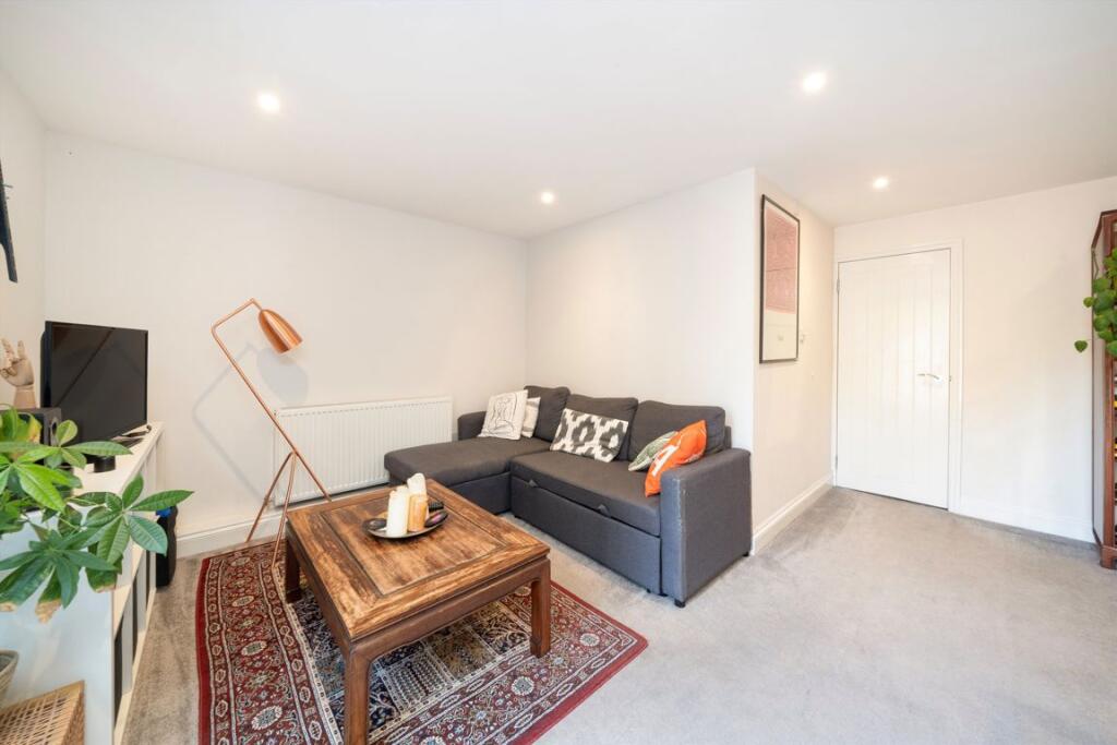 Apartment in London - More