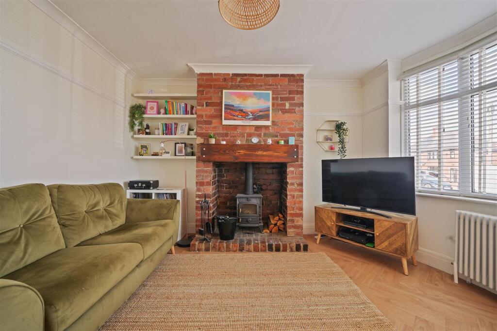 House in Sheffield, Meersbrook - More