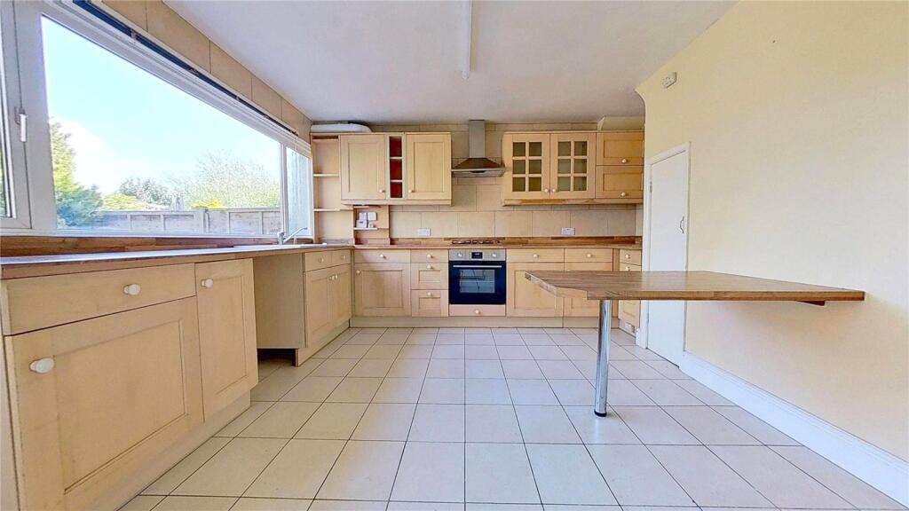 Meadow Lane, Lancing, West Sussex, BN15 - View 2