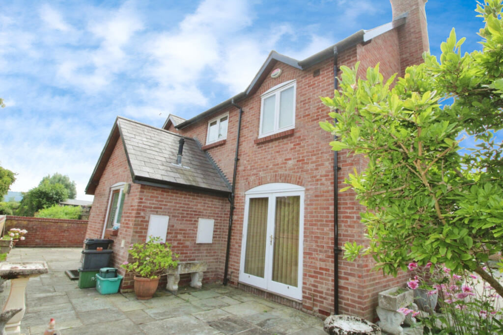 3-bed detached on Broad Street Presteigne LD8 2AF, £550,000