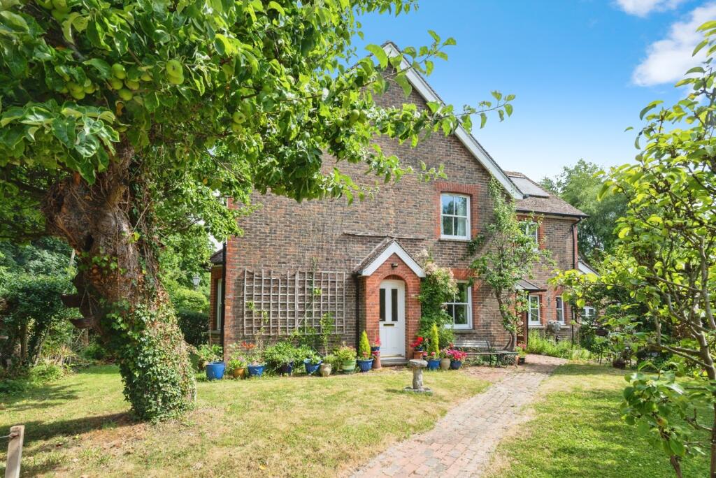 3-bed semi-detached on Norwood Hill Road, Charlwood, Horley, Surrey, RH6, £425,000