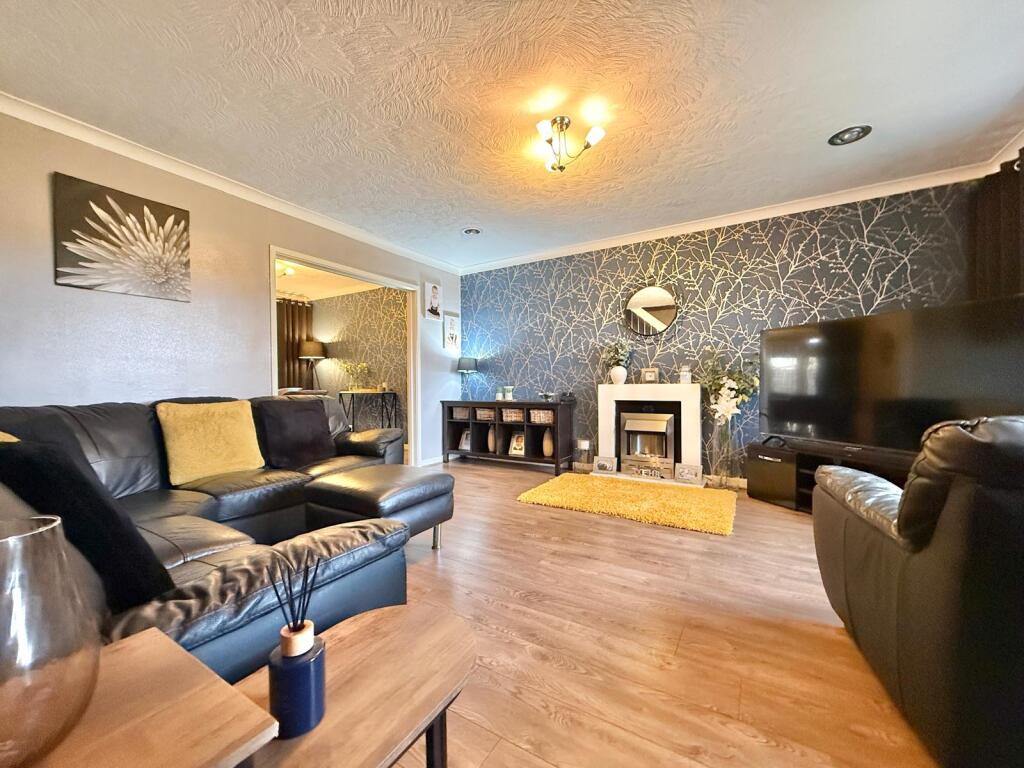 House in Tameside, Crown Point, Kingston - View 2
