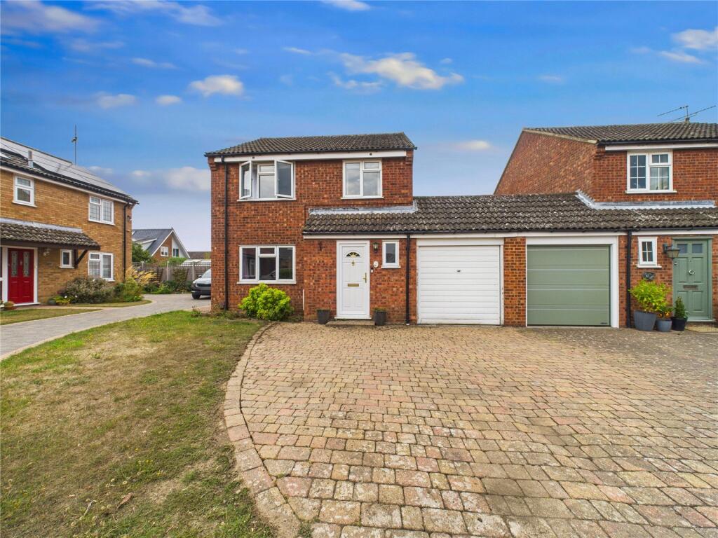 3-bed detached on Dombey Close, Chelmsford, Essex, CM1, £475,000