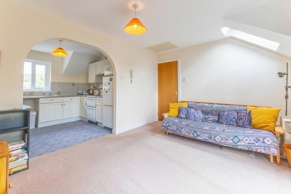 Apartment in Kendal, Heron Hill - View 3