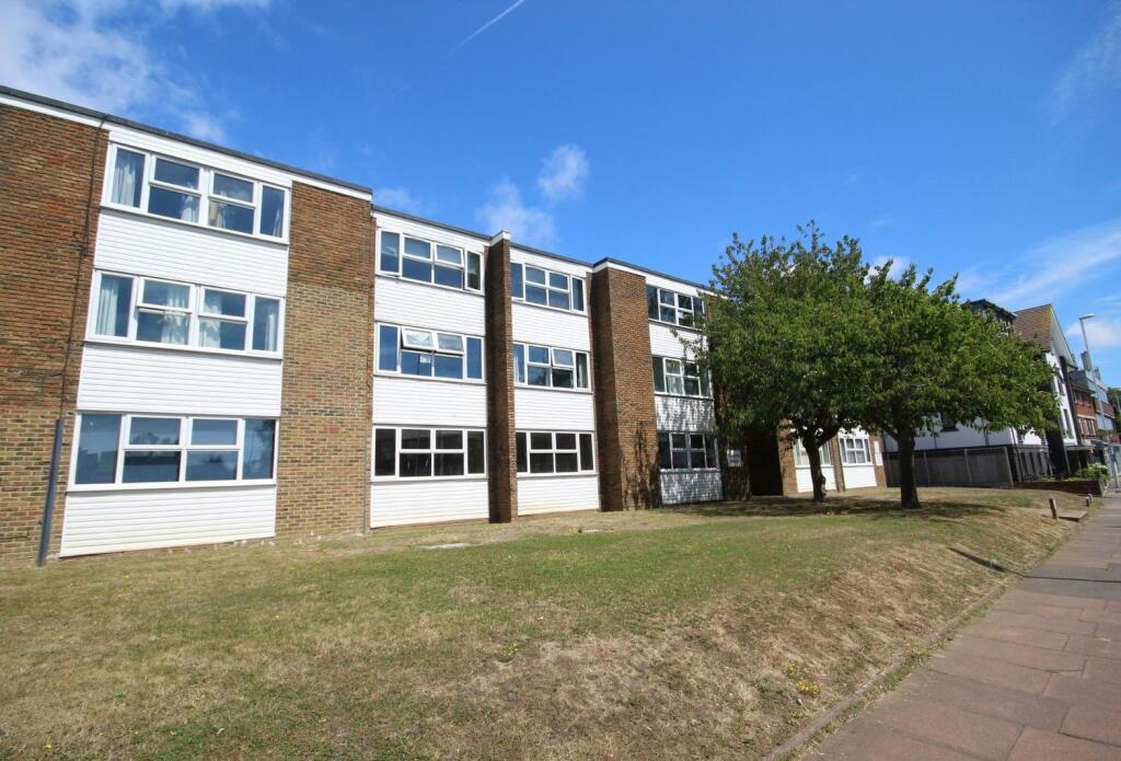 Main image of property: Carlton House, Littlehampton Road, Worthing, BN13 1RD