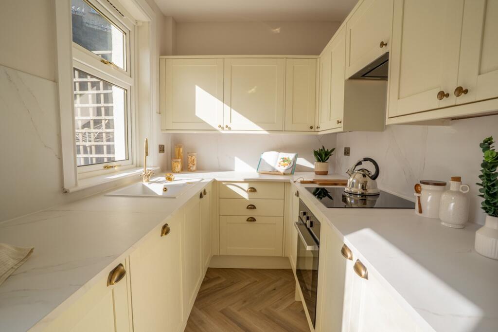 Main image of property: Dryden Gardens, Edinburgh, EH7