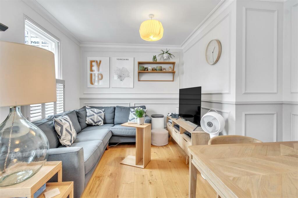 Main image of property: Gillygate, City Centre