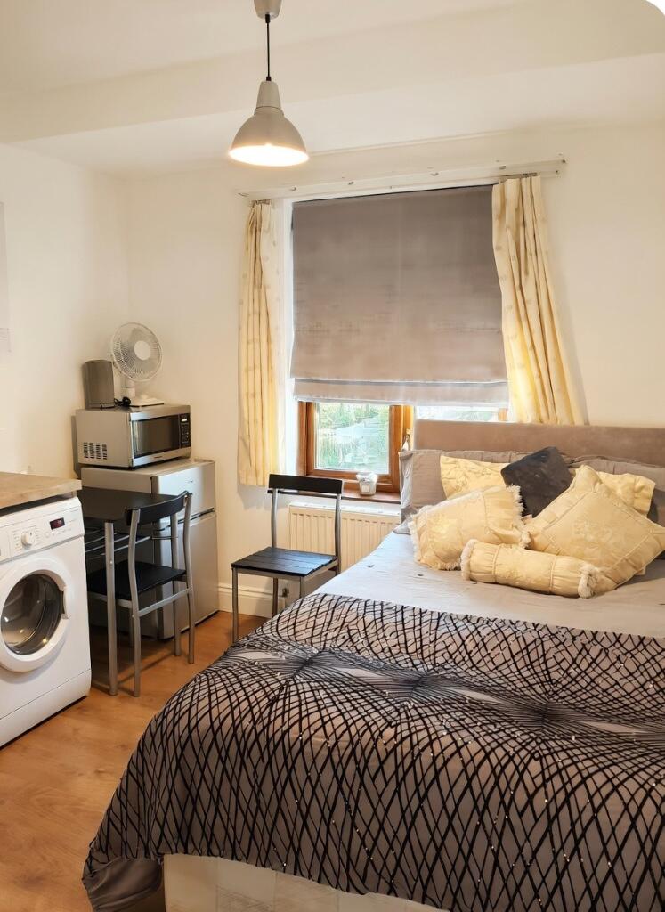 Main image of property: Endersleigh Gardens, London, NW4