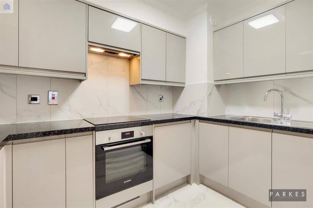 Apartment in London - View 5