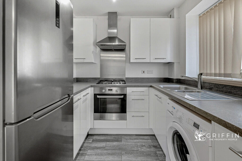 Windstar Drive, South Ockendon, RM15 photo 4