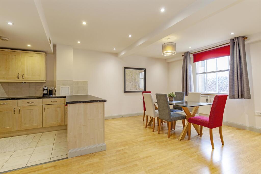 Apartment in Sheffield - More