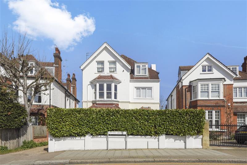 Main image of property: 25 Lytton Grove, Putney, London