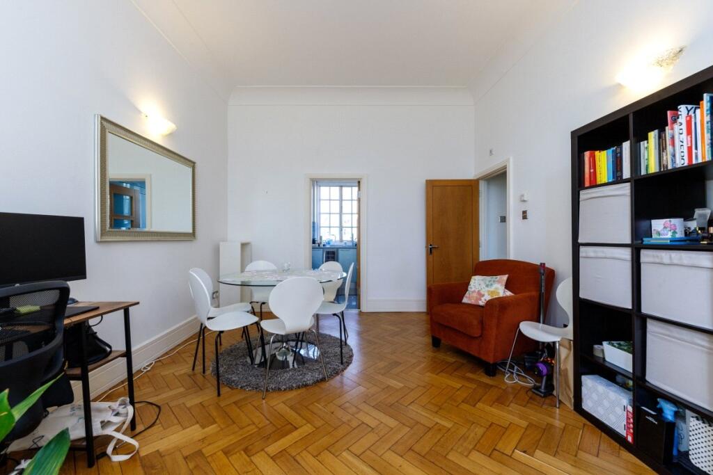 Main image of property: Rosebery Avenue, London, EC1R