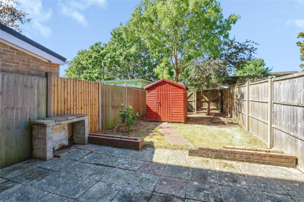 McWilliam Close, BH12 photo 4