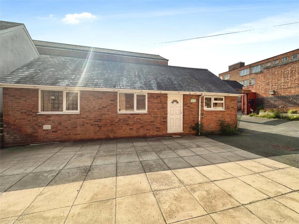 Main image of property: Trinity Lane, Hinckley, Leicestershire, LE10