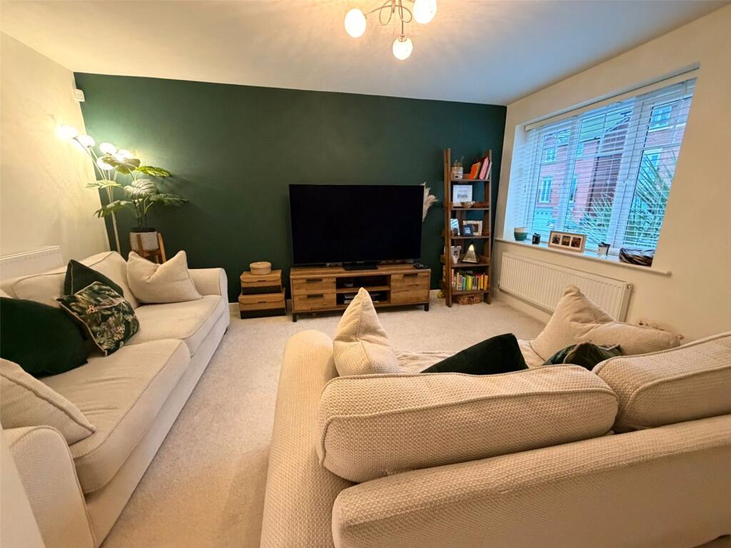 College Drive, Horwich, Bolton, Greater Manchester, BL6 photo 5