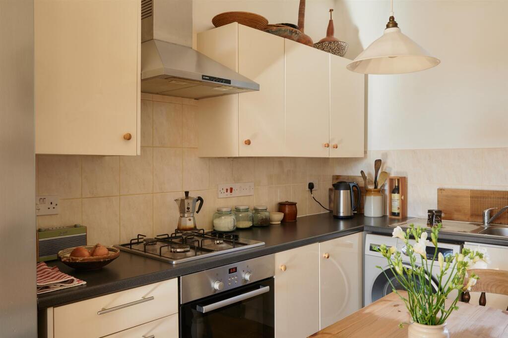 Apartment in London - View 5